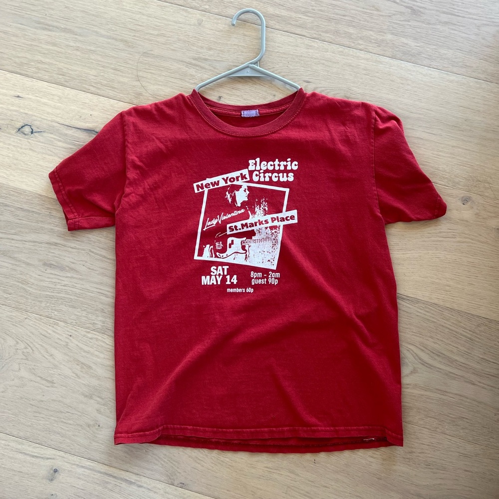brandy melville red graphic tee